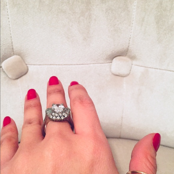 BALLERINA RING • Vintage Ballerina Style Ring - Picture 2 of 5